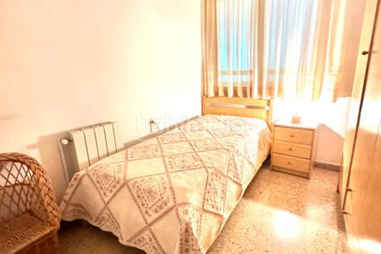 Piso  con 4 dormitorios y balcón en Sant Pere Nord Terrassa