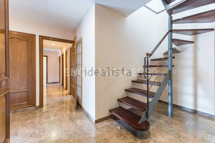 Dúplex en Barrio Centre