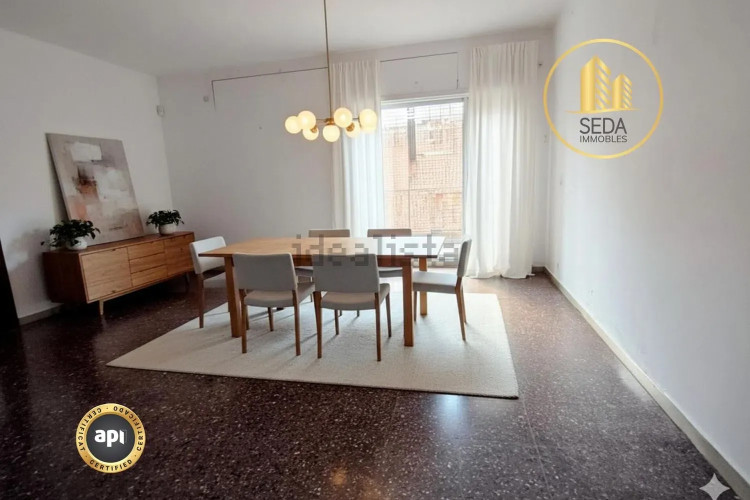 Piso en calle d'Amèrica