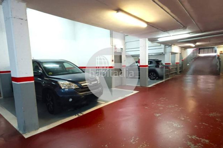 Dúplex  de ensueño en el centro con gran terraza y balcón, 2 plazas de parking y detalles premium en Terrassa