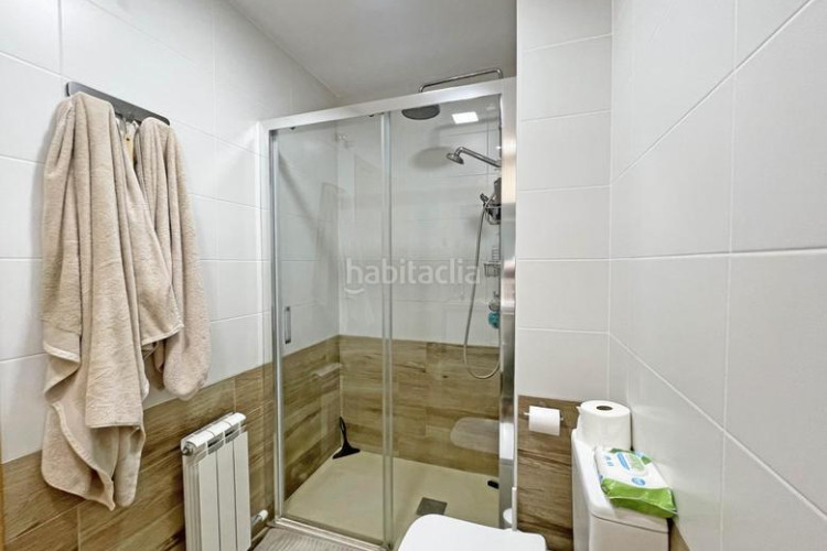 Piso  en venta en las arenasla grípia con plaza de párking y zona comunitaria en Terrassa