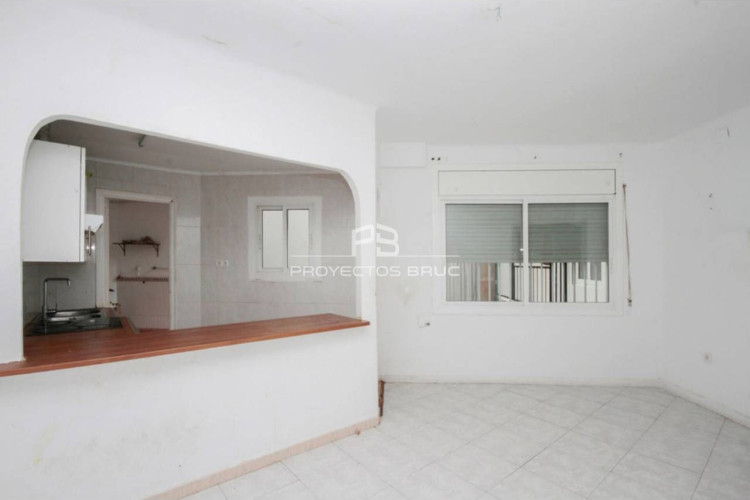 Mossu00E8n Tatcher, Sant Pere Nord
