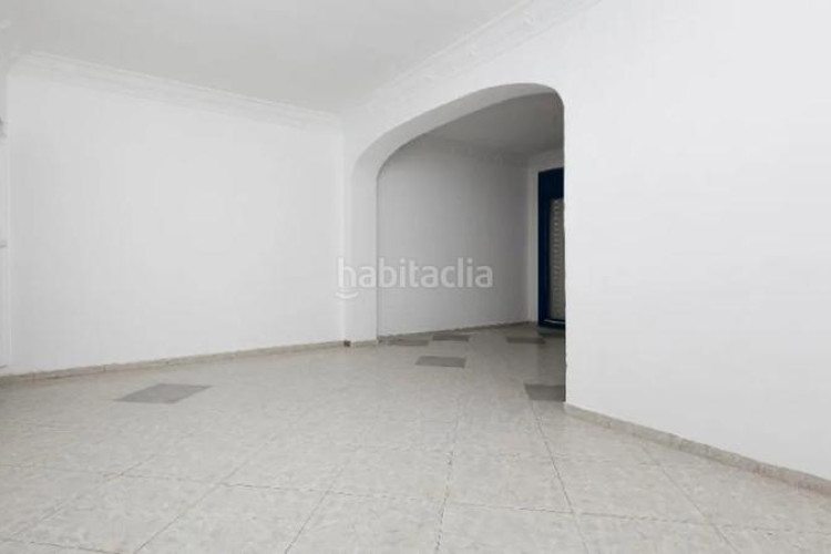 Piso ¡espacioso piso , ideal para familias! en La Maurina Terrassa