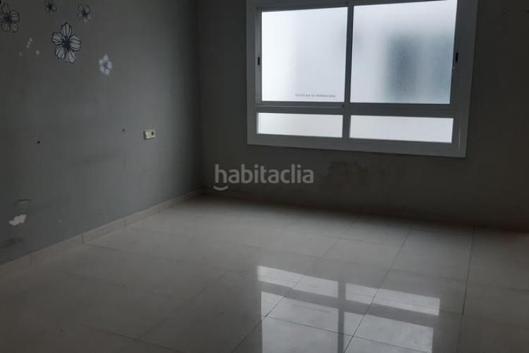 Piso  okupado zona poble nou en Zona Esportiva Terrassa