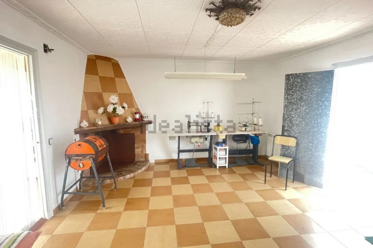 Casa independiente en carretera de Rellinars