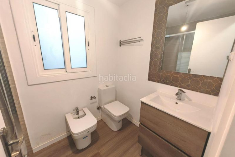 Piso zona centro. luminoso piso de 3habs + 2lav. en Terrassa