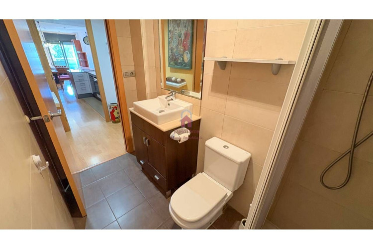 Poetesa Capara, Sant Pere Nord