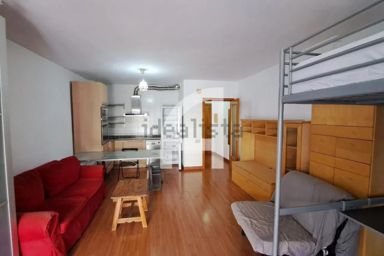 Estudio en calle ďAntoni Torrella
