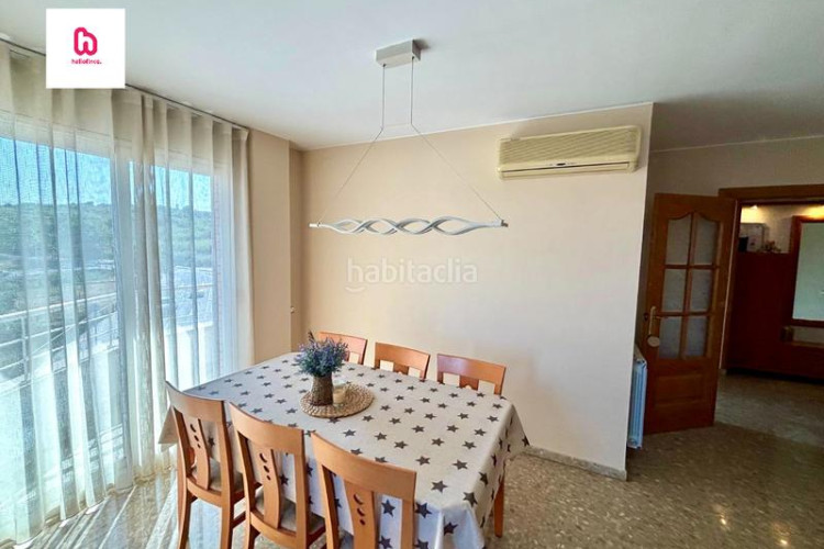 Piso  5 habitaciones con terraza balcón y lavadero para entrar a vivir en Terrassa