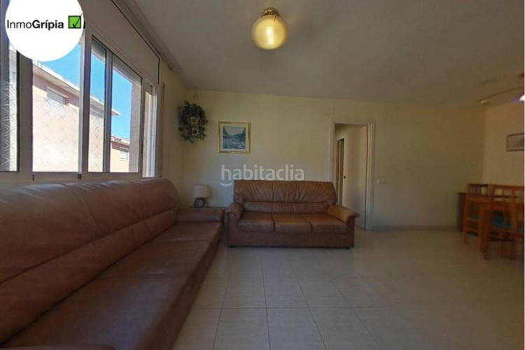Piso  en venta en les arenescan montllorla grípia08227 en Terrassa