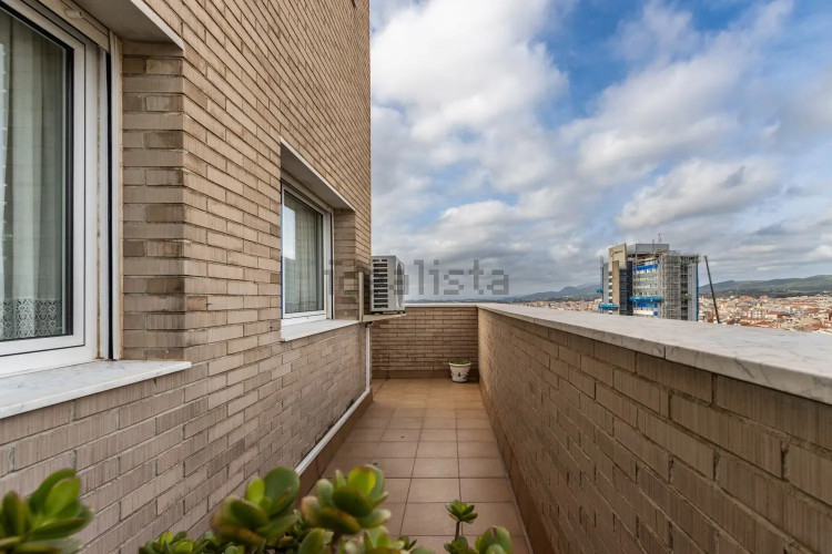 Dúplex en Barrio Centre