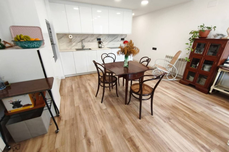 Major de Sant Pere, Vallparadu00EDs - Antic Poble de Sant Pere