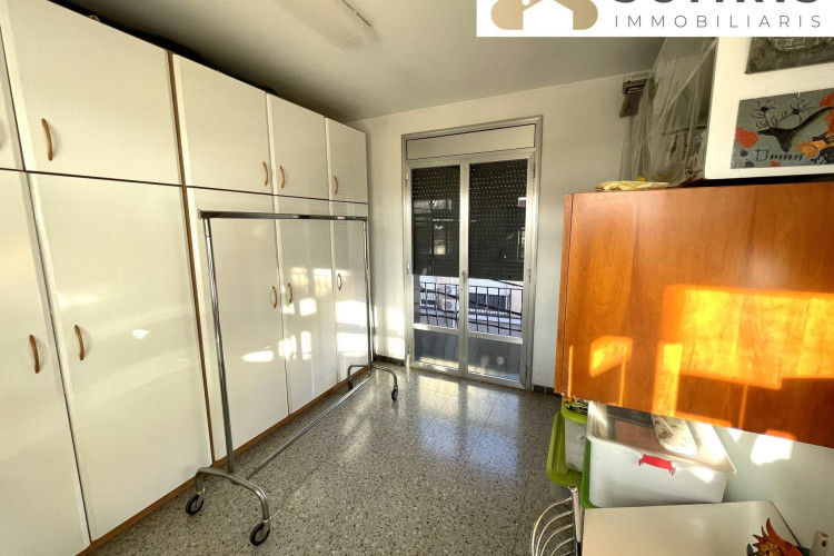 Les Arenes - La Gru00EDpia  Can Montllor