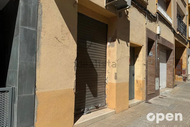 Chalet adosado en calle de Watt