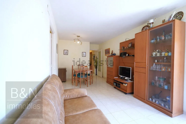 Piso en Barrio Les Arenes