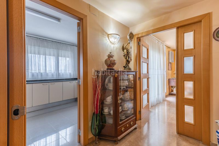 Ático  dúplex con terrazas y vistas panorámicas a un paso del centro , plaza de parking incluida en Terrassa