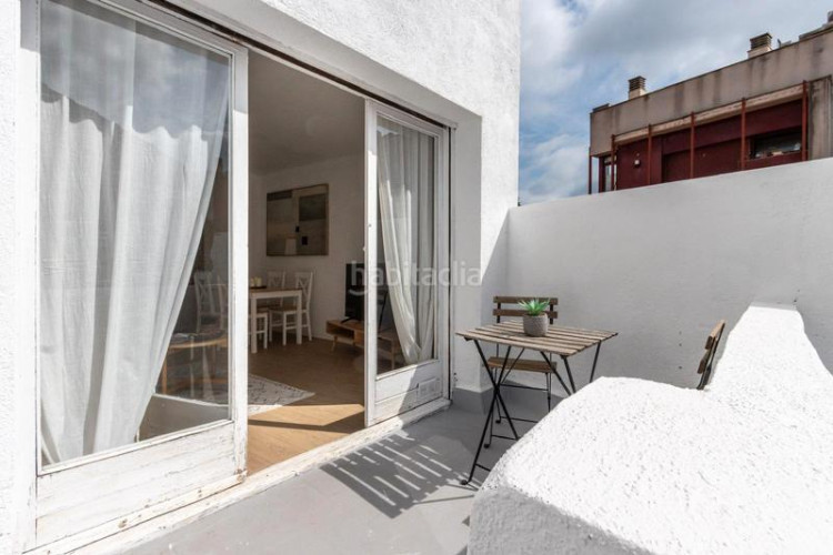 Dúplex vivienda tipo dúplex de 2habs. + garaje + patio. zona Segle XX en Terrassa