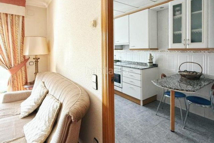 Dúplex  140 m2 de 4 hab mas estudio con 2 terrazas y parking en la plaça lluis companys en Terrassa