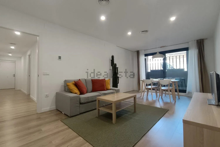 Piso en calle Transversal, 181