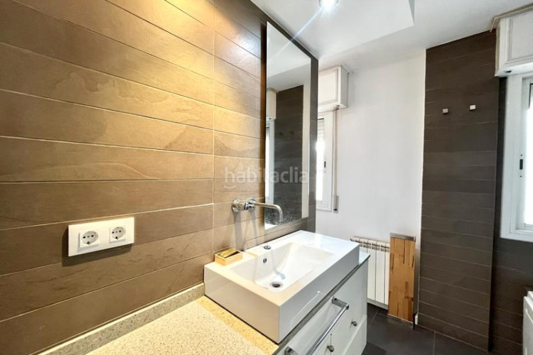 Dúplex exclusivo ático-dúplex con 2 terrazas privadas y luz natural en Sant Pere Nord en Terrassa