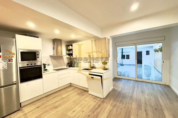 Chalet adosado en venta en Calle de Solsona