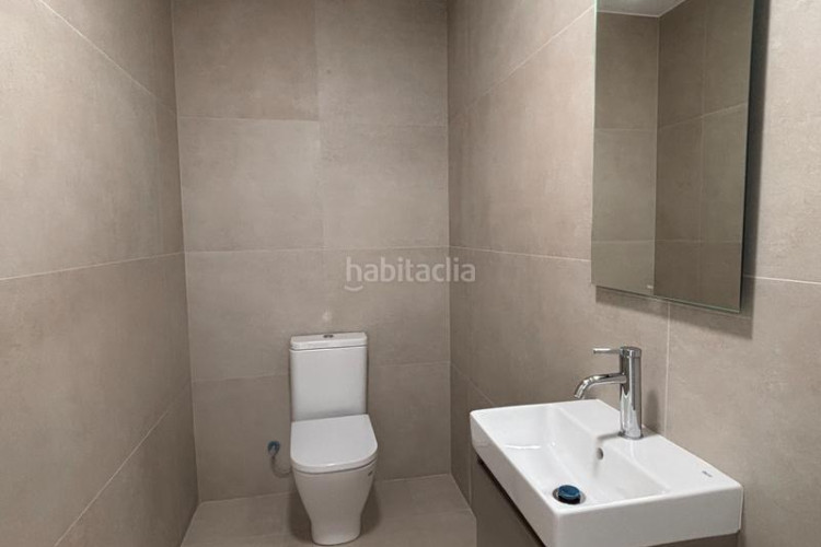 Casa en carrer de las navas de tolosa 87 exclusiva casa a estrenar con piscina privada en Terrassa