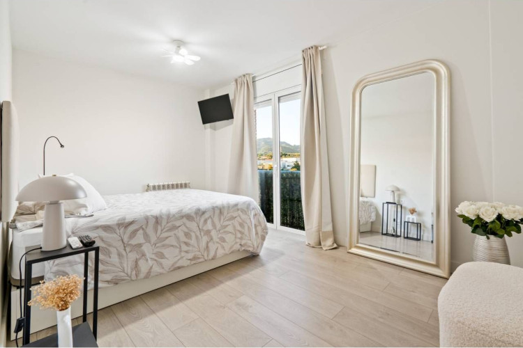 Castellar, Les Arenes - La Gru00EDpia  Can Montllor