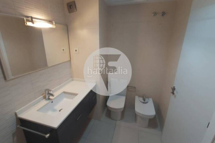 Piso espectacular piso de 113 m con gran balcón en zona olímpica en Terrassa