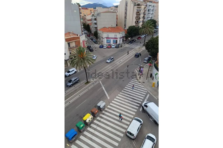 Piso en calle de la Poetessa Caparà