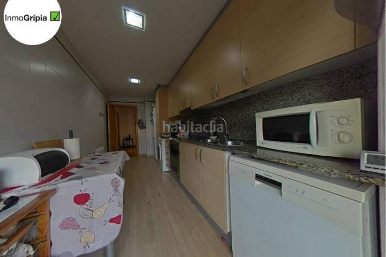 Piso  en venta en les arenescan montllorla grípia08227 en Terrassa