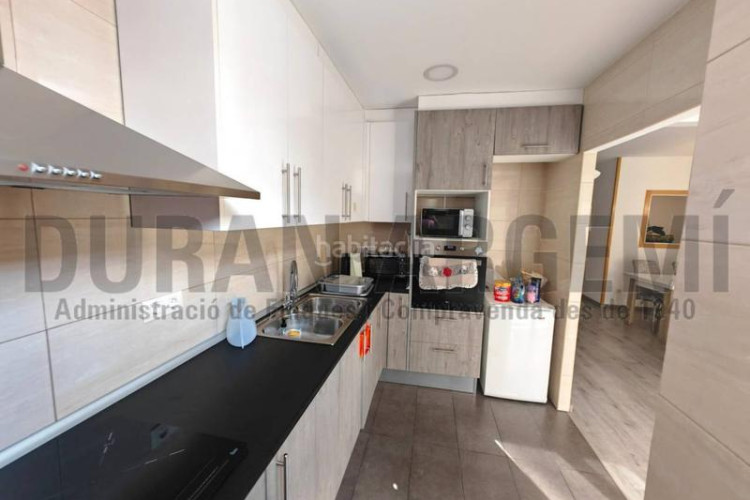 Casa  dos viviendas independientes en venta en la gripia les arenes en Terrassa