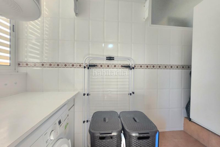 Piso 3 dormitorios, piscina, parking y trastero en Terrassa