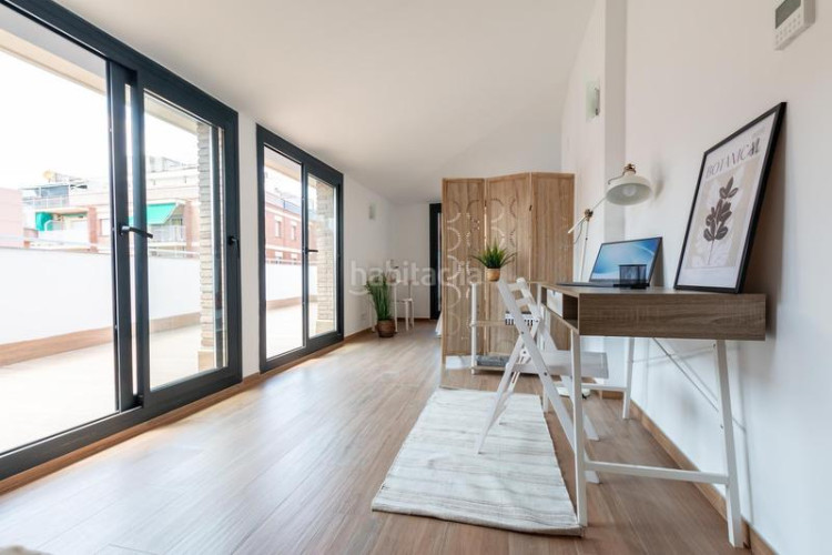 Dúplex  de obra nueva en la calle catalunya, sant pere. 3 habitaciones y terraza 30m. en Terrassa