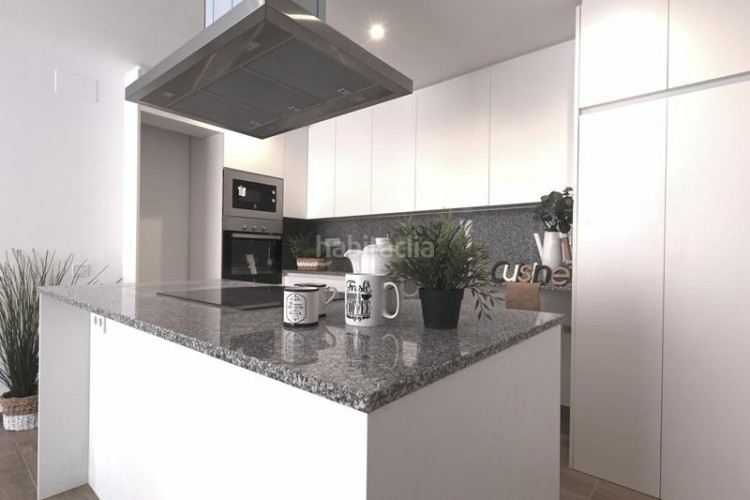Dúplex  de obra nueva en la calle catalunya, sant pere. 3 habitaciones y terraza 30m. en Terrassa