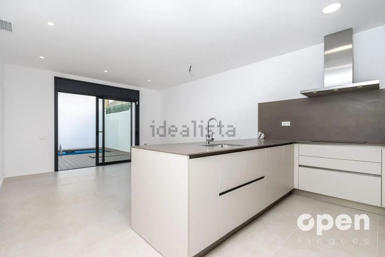 Chalet adosado en calle de las Navas de Tolosa