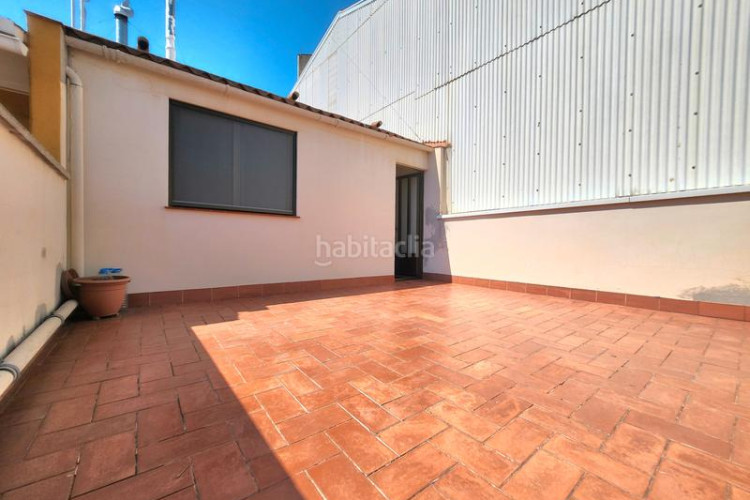 Casa adosada garaje, patio y terraza en La Cogullada Terrassa