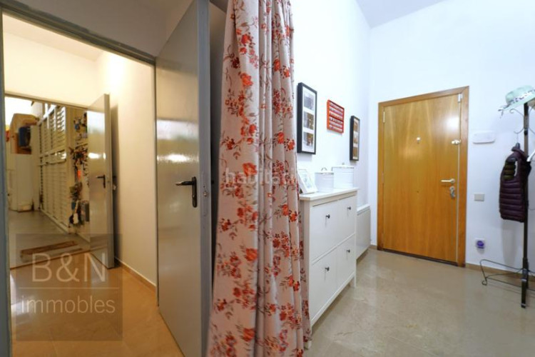 Dúplex espectacular terraza, garaje privado capacidad para 4 coches, vivienda amplia y luminosa! en Terrassa