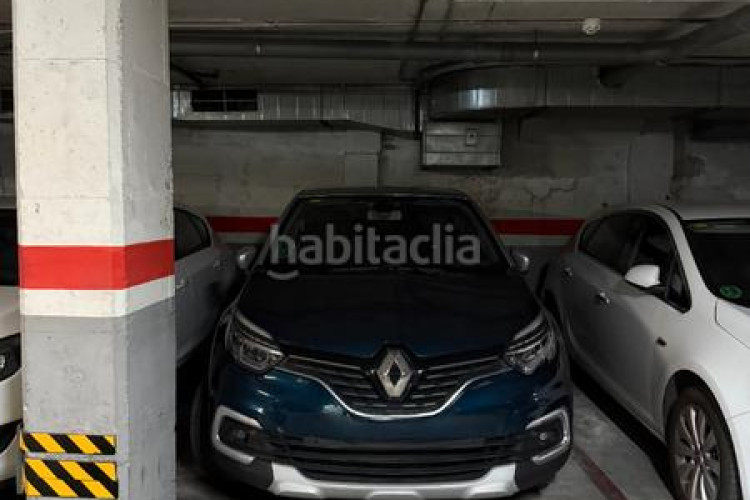 Dúplex ático dúplex, 4 habs.+ 3 wc, ascensor, parking y 2 terrazas. en Terrassa