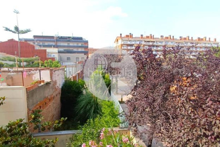 Dúplex  de ensueño en el centro con gran terraza y balcón, 2 plazas de parking y detalles premium en Terrassa