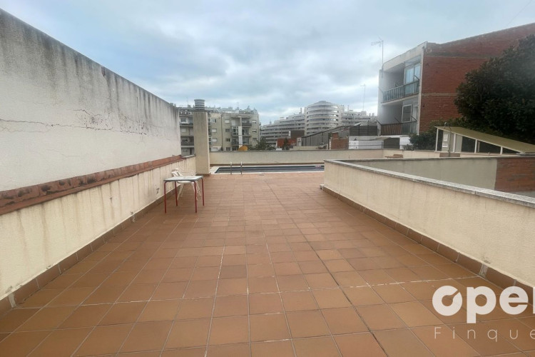 Mestre Serrat, Barri del Centre