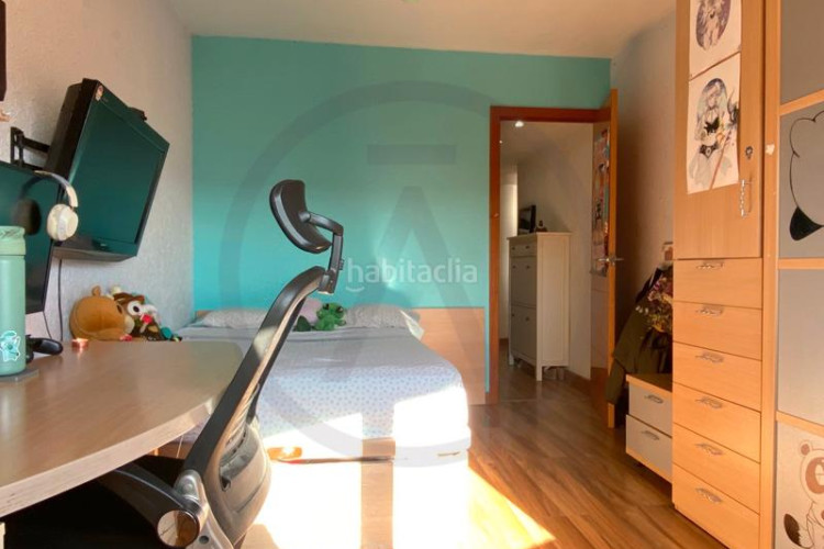 Piso muy amplio y reformado! en San Pere Terrassa