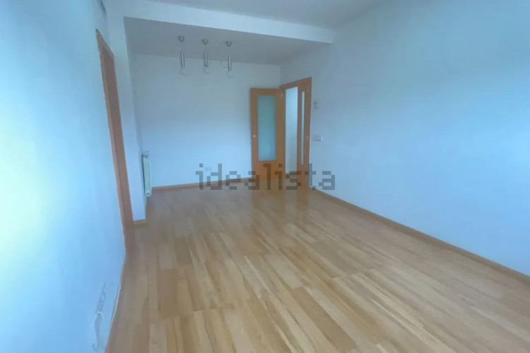 Piso en avenida de la Lacetània, 58