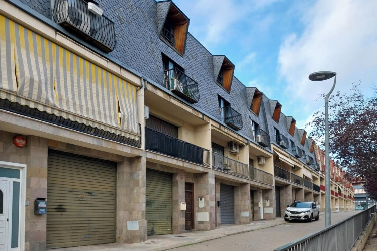 Pasaje Rocafort, Les Arenes - La Gru00EDpia  Can Montllor