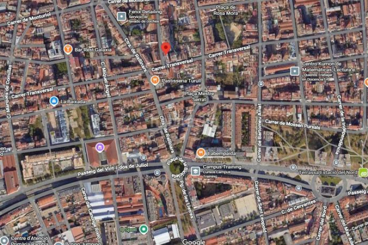 Dúplex duplex invertit obra nova de 160 m2 4 hab dobles i 4 terrasses al carrer transversal en Terrassa