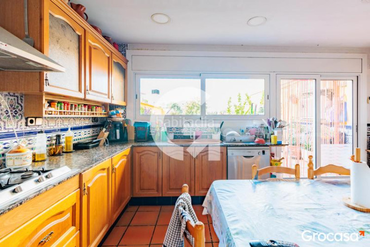 Casa amplia casa para dos familias en Les Arenes - La Grípia - Can Montllor Terrassa