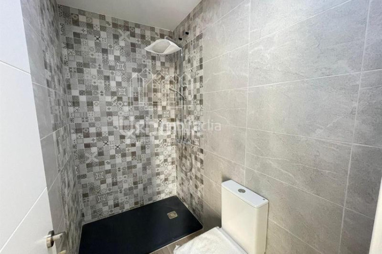 Piso  en venta en Ca n'Aurell Terrassa