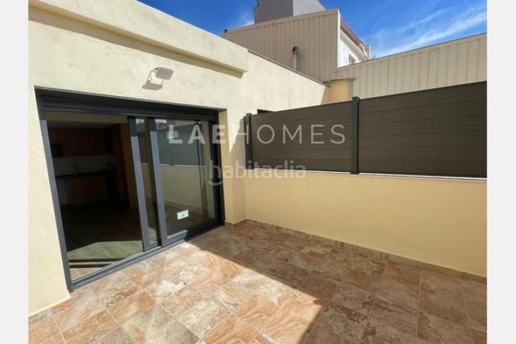 Dúplex  de obra nueva con terraza y buhardilla, a 10 min de fgc rambla en Terrassa