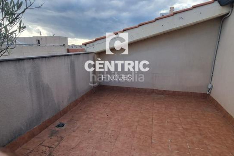 Piso dúplex 3 habt estudio pk en Les Arenes - La Grípia - Can Montllor Terrassa