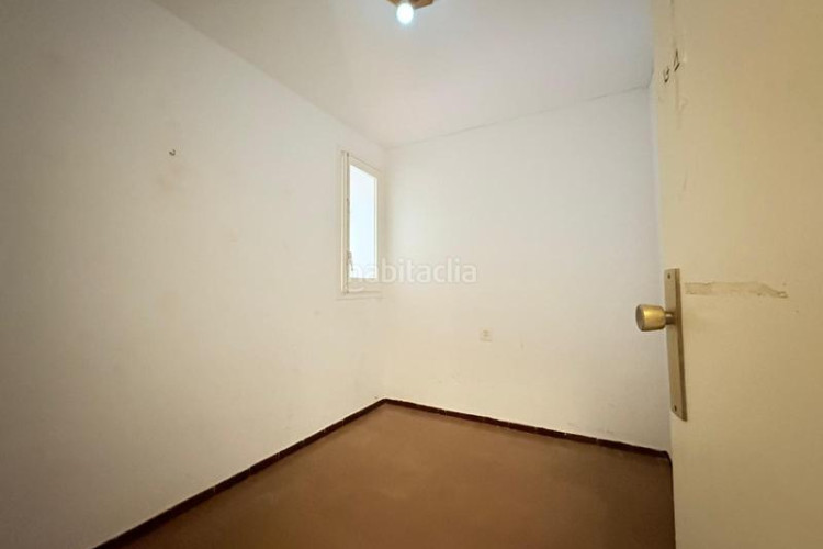 Piso delante museo téxtil en Vallparadís - Antic Poble de Sant Pere Terrassa