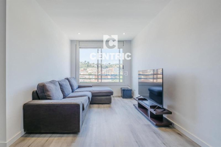 Piso ático reformado en La Cogullada Terrassa